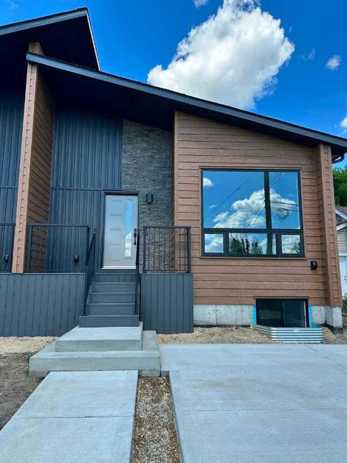 2-5537 51 Ave, Lacombe, AB, T4L1K9 | Card Image