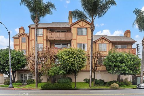 unit-204-384 Redondo Ave, Long Beach, CA, 90814-7071 | Card Image