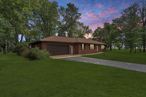 234 County Road 2000 E, Longview, IL, 61852-9610 | Card Image