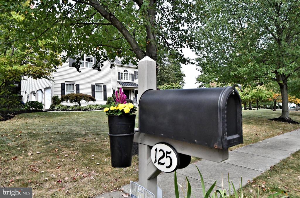 Brinkley Dr, Sellersville, PA 18960