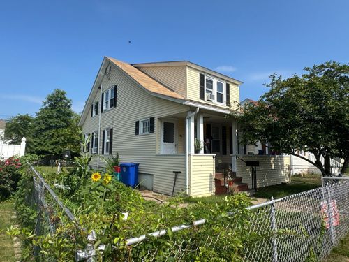 88 Boswell St, Stratford, CT, 06615-6657 | Card Image