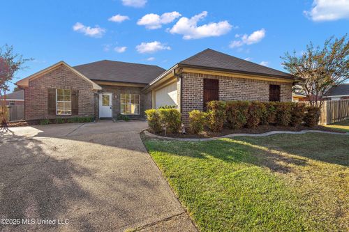 1145 Spanish Oak Dr, Pearl, MS, 39208-5069 | Card Image
