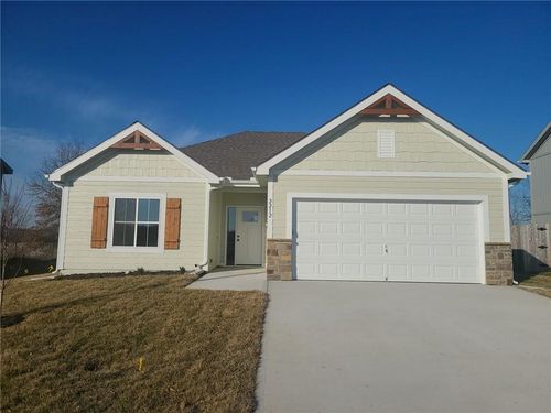 2212 Pemberton Dr, Harrisonville, MO, 64701-0017 | Card Image