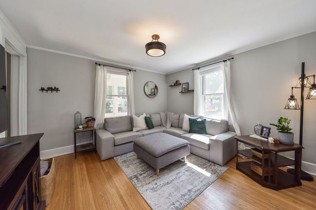 622 Illinois St, Home with 2 bedrooms, 1 bathrooms and null parking in Geneva IL | Image 5