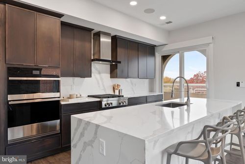 apt-402-625 Slaters Ln, ALEXANDRIA, VA, 22314-1108 | Card Image