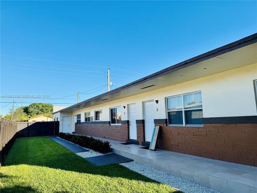 1-609 Nw 2nd Ave, Hallandale Beach, FL, 33009 | Card Image
