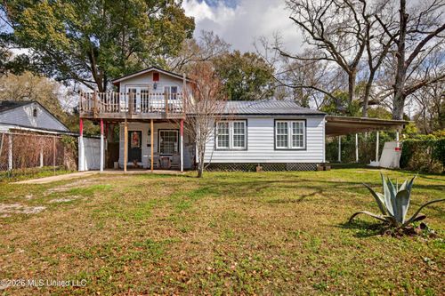 2210 8th St, Pascagoula, MS, 39567-5717 | Card Image