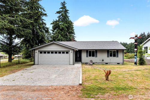 9210 Otso Point Rd, Anderson Island, WA, 98303-8795 | Card Image