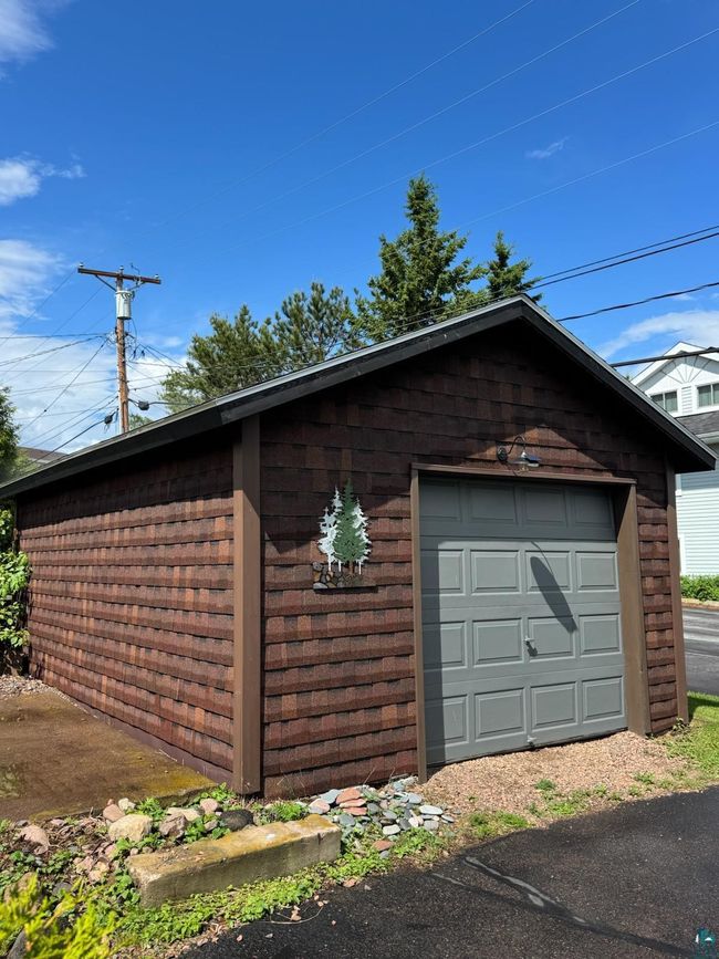 206 N Broadway Ave, House other with 2 bedrooms, 2 bathrooms and null parking in Grand Marais MN | Image 30