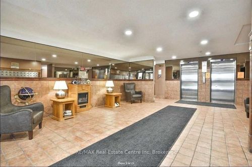 17-15 Albright Rd, Hamilton, ON, L8K5J2 | Card Image