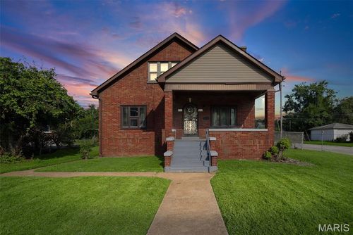 737 Vogel Pl, East Saint Louis, IL, 62205-2134 | Card Image