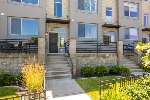 2377 W Summit Pkwy, Spokane, WA, 99201-7022 | Card Image