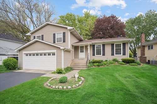 51 Chelsea Ln, Cary, IL, 60013-1910 | Card Image