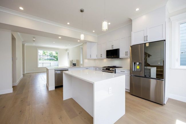 335 E 6 Th Street, Home with 5 bedrooms, 3 bathrooms and 2 parking in North Vancouver BC | Image 16