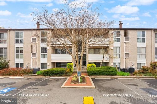 apt-4-5600 Bloomfield Dr, ALEXANDRIA, VA, 22312-2518 | Card Image