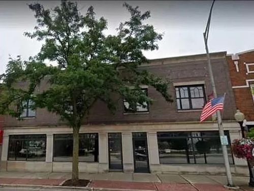 c-9 W Quincy St, Westmont, IL, 60559-2469 | Card Image