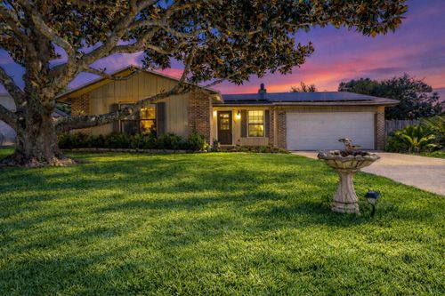 1000 Quail Hollow Dr, Mary Esther, FL, 32569-1479 | Card Image