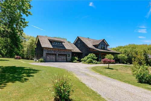 65 Blueberry Ln, Jamestown, RI, 02835-2901 | Card Image