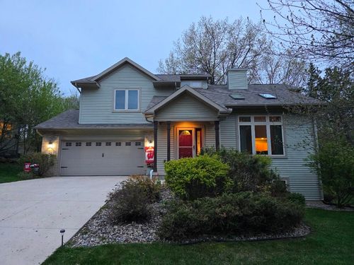 149 Pine View Drive, Madison, WI, 53704 | Card Image