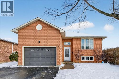 7 Country Club Rd, Cayuga, ON, N0A1E0 | Card Image