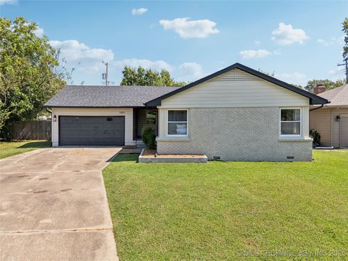 2403 S Norwood Ave, Tulsa, OK, 74114-3829 | Card Image