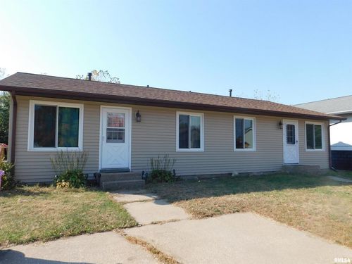 737 9th St, Colona, IL, 61241-9699 | Card Image