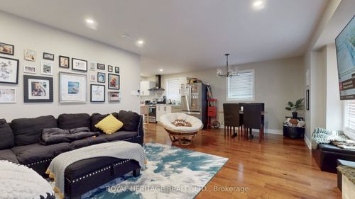 3-100 Cromwell Ave, Oshawa, ON, L1J4T6 | Card Image
