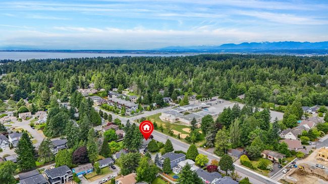 Aerial view of property and surrounding area with a water and mountain view and nearby suburban area | Image 29