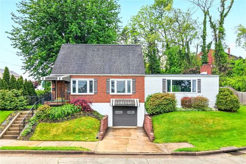 2 Broad St, Jeannette, PA, 15644-2407 | Card Image