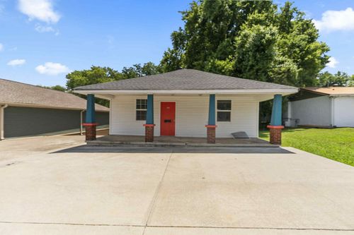 229 10th St, Clarksville, TN, 37040-3567 | Card Image