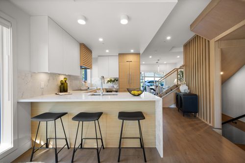 3218 Highland Blvd, North Vancouver, BC, V7R2X8 | Card Image