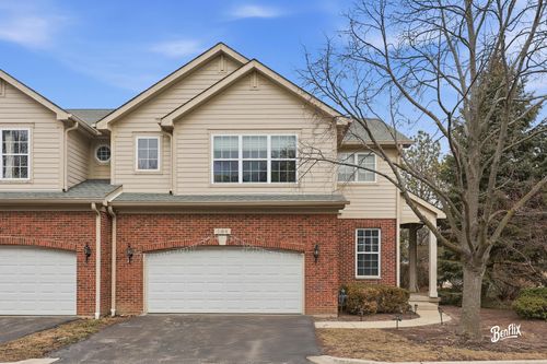 384 W Pointe Dr, Vernon Hills, IL, 60061-3280 | Card Image