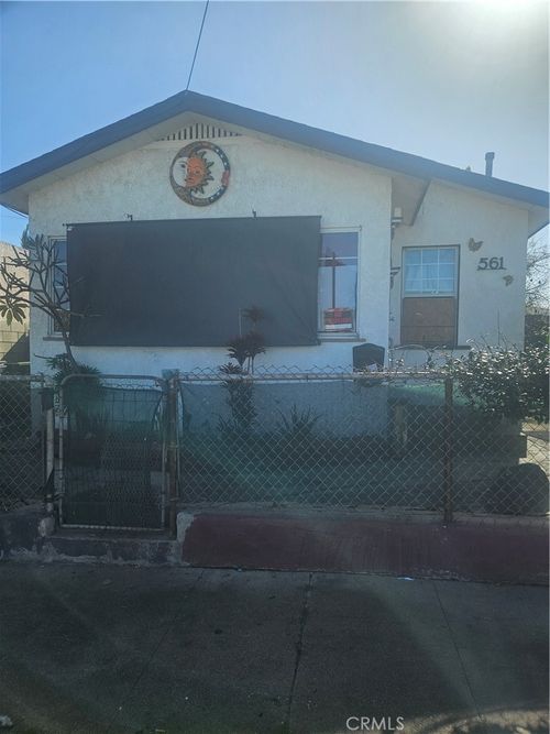 561 W Upland Ave, San Pedro, CA, 90731-1643 | Card Image