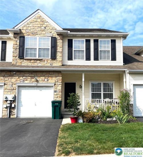 22 Cobblestone Dr, Palmer Twp, PA, 18045-7470 | Card Image