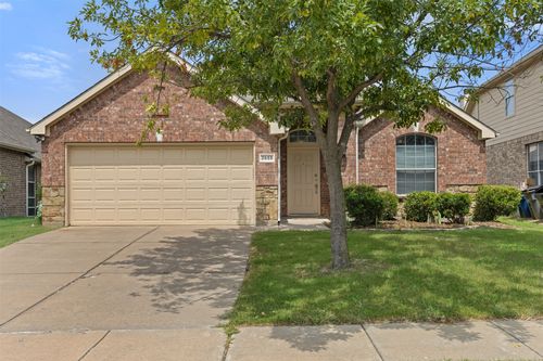 2655 Lake Ridge Dr, Little Elm, TX, 75068-3401 | Card Image
