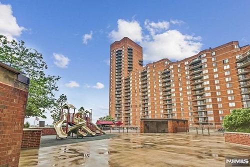 704 Harmon Cove Tower, Secaucus, NJ, 07094-1709 | Card Image