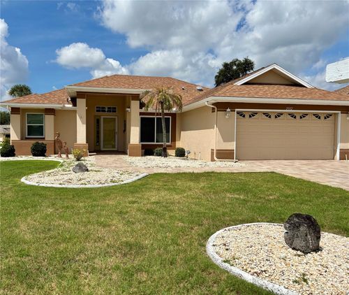 2002 E Del Webb Blvd, SUN CITY CENTER, FL, 33573-6923 | Card Image