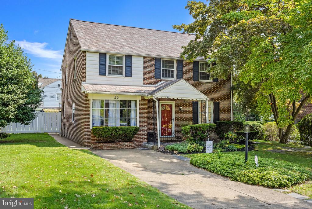 Dewey Rd, Cheltenham, PA 19012