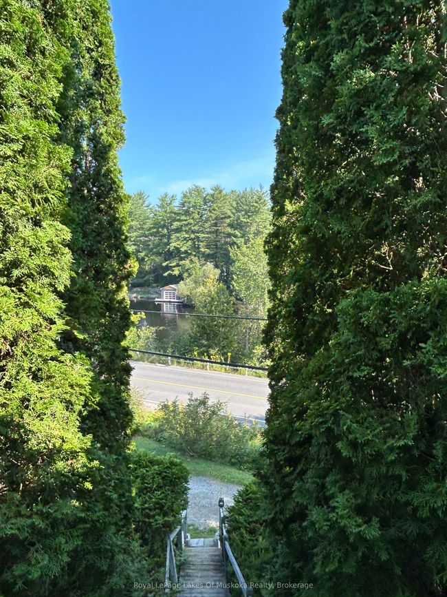 140 Beaumont Dr, House other with 4 bedrooms, 3 bathrooms and 3 parking in Bracebridge ON | Image 4