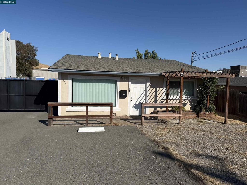 Residential in Martinez