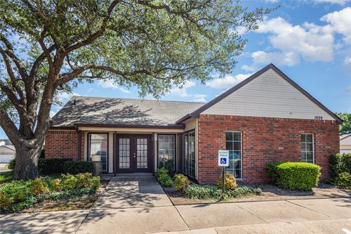 3217 Whatley Dr, Garland, TX, 75043-1558 | Card Image