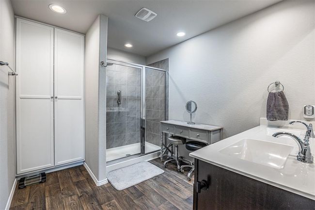 4030 Country Club Dr, House other with 4 bedrooms, 2 bathrooms and 2 parking in Baytown TX | Image 16