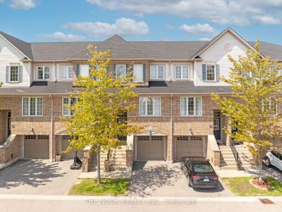 24 Lavan Lane, Condo with 3 bedrooms, 3 bathrooms and 2 parking in Ajax ON | Image 3