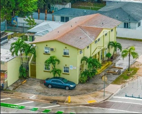 1500 Nw 69th Ter, Miami, FL, 33147-7174 | Card Image