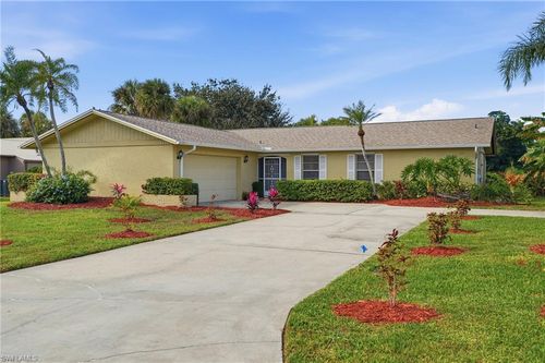 4480 Beechwood Lake Dr, NAPLES, FL, 34112-5266 | Card Image