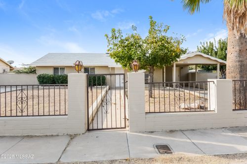 1931 W Merlin Rd, Tucson, AZ, 85713-4507 | Card Image