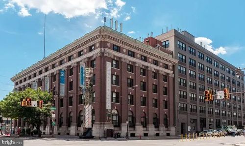 unit-302c-1100 S Broad St, PHILADELPHIA, PA, 19146-5045 | Card Image