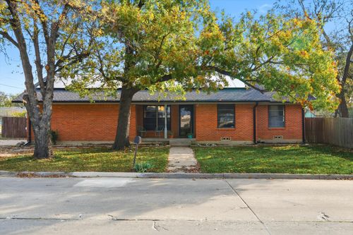 612 N 10th St, Sanger, TX, 76266-4231 | Card Image
