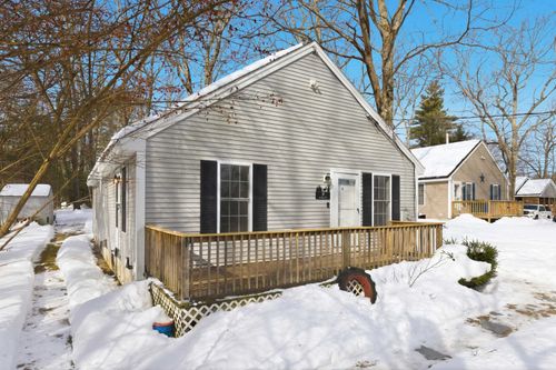 2 Oak Ct, Northwood, NH, 03261-3943 | Card Image