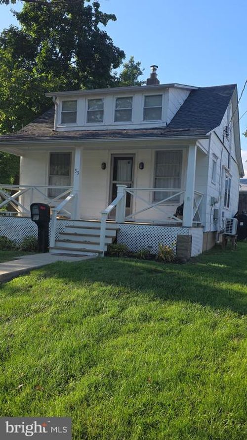 33 Williamson Ave, LEVITTOWN, PA, 19054-1114 | Card Image